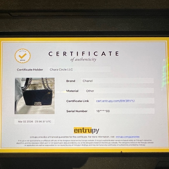 ⭐️SOLD⭐️Chanel Boy Flap Bag Quilted Velvet Small - Picture 14 of 15